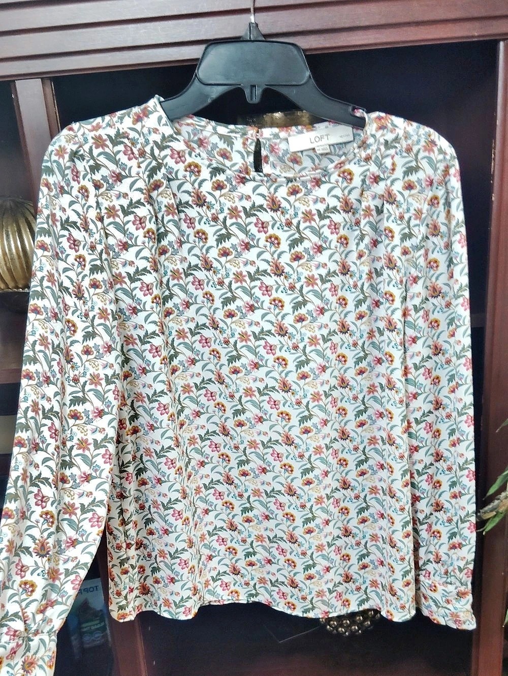 LOFTPetites floral blouse Floral Long Sleeve Blouse in White & Blue Medium